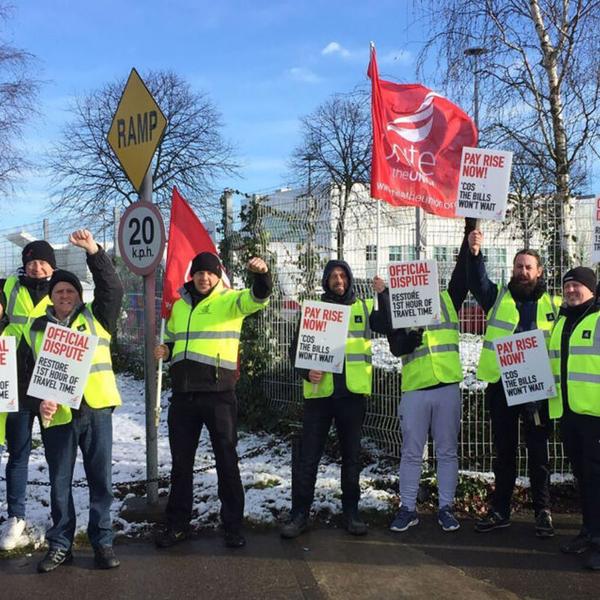 Unite Union workers picket line