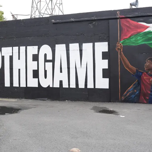 mural of palestinian flag