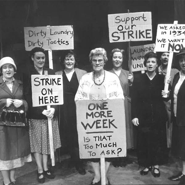 Picture of an Irish picket line