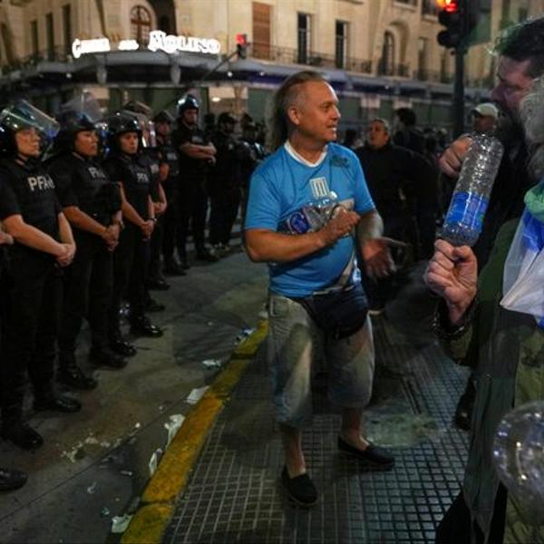 Pensioners protest Argentina